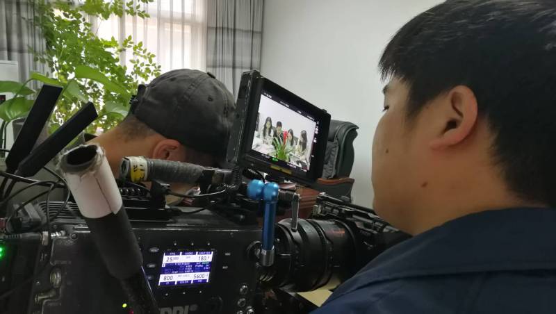 剧本杀式体验：嵩县广告片拍摄公司构建沉浸式消费决策路径